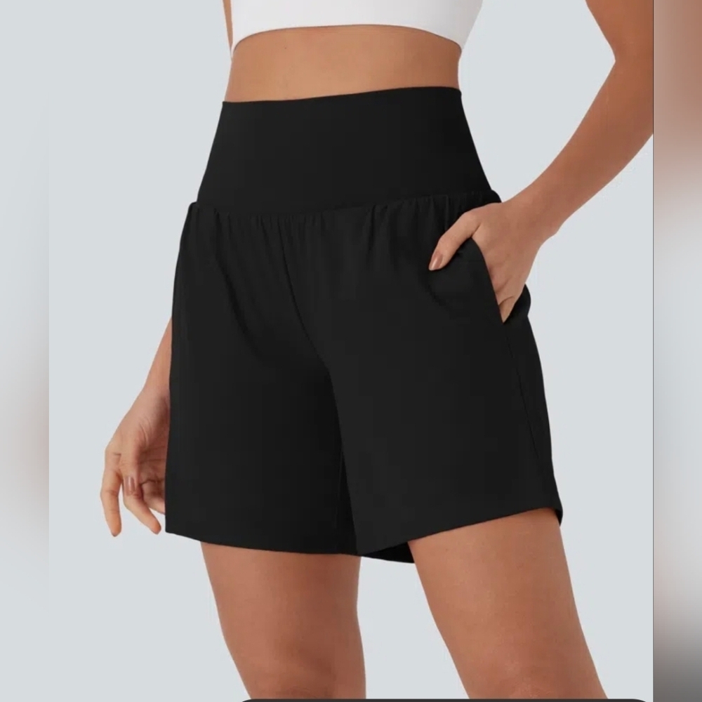Black High-Waist Women’s Fitness Shorts- NWT